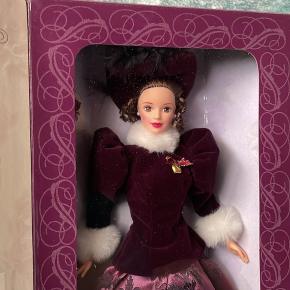 NIB Vintage Holiday traditions Barbie collectors series. - Picture 4 of 6